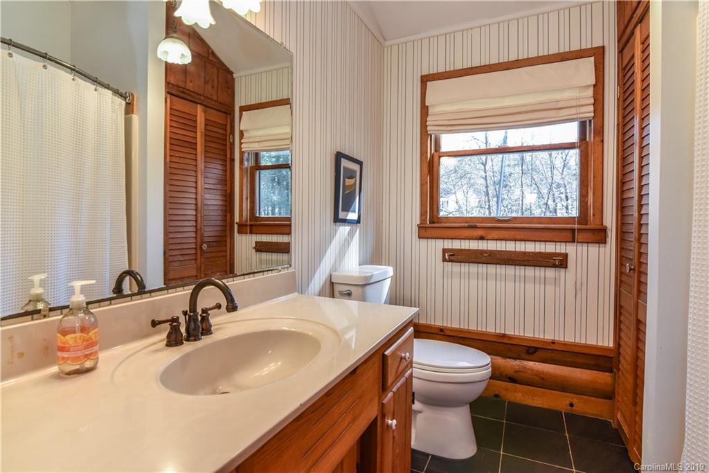 188 Davidson Road Swannanoa, NC 28778 - Photo 25 of 36 Gallery Image 25