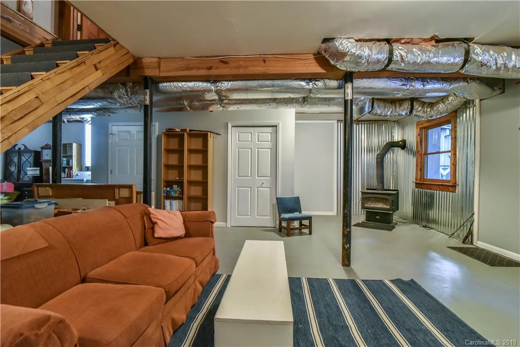 188 Davidson Road Swannanoa, NC 28778 - Photo 27 of 36 Gallery Image 27
