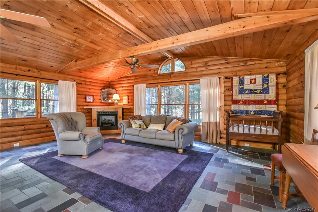 188 Davidson Road Swannanoa, NC 28778 - Photo 8 of 36 Gallery Image 8