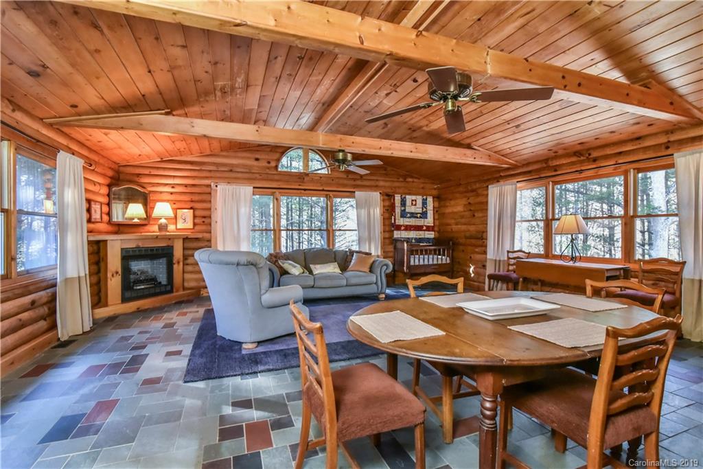 188 Davidson Road Swannanoa, NC 28778 - Photo 10 of 36 Gallery Image 10