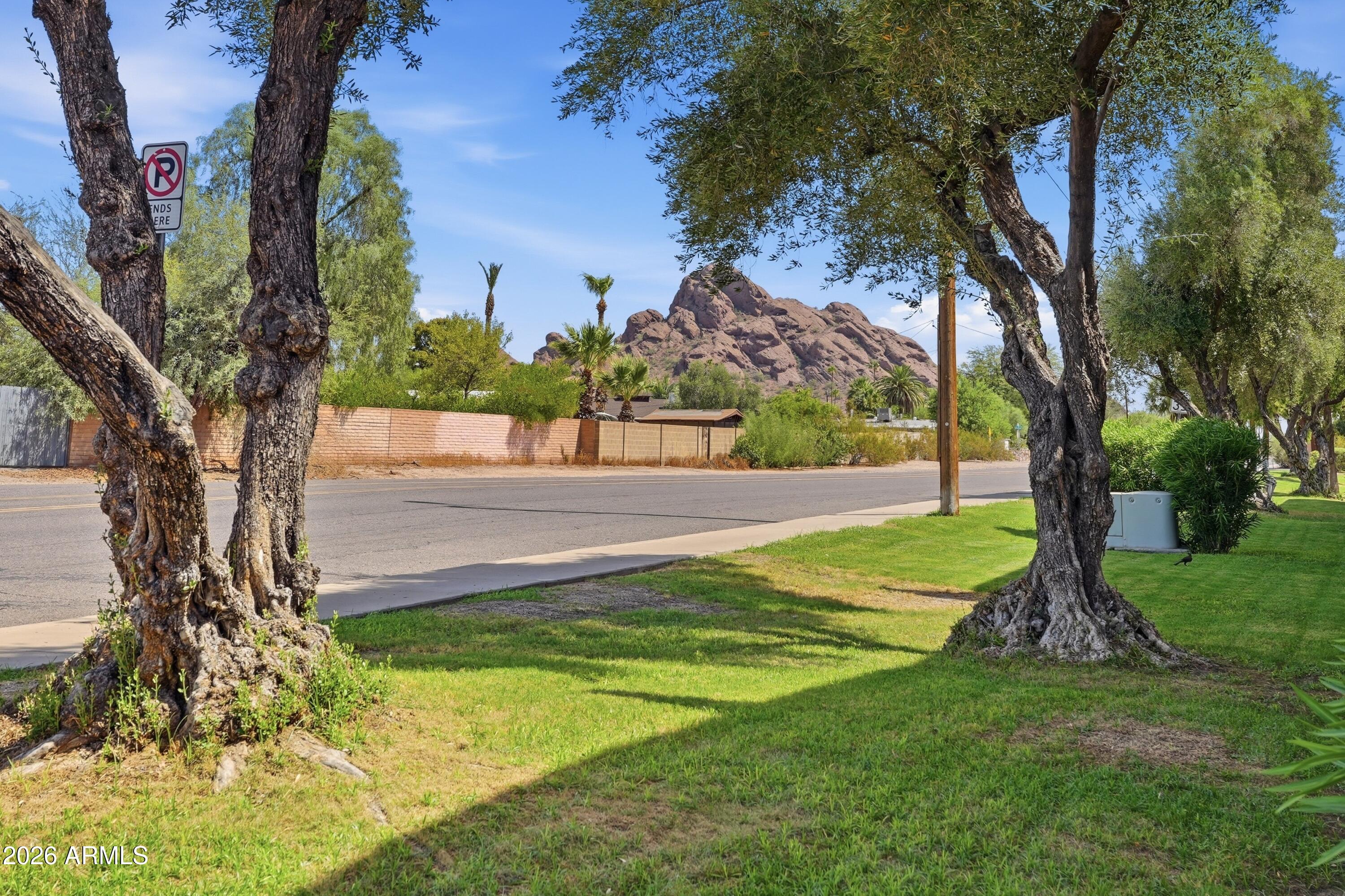 5525 East Thomas Road, Unit G7 Phoenix, AZ 85018 - Photo 29 of 31 .