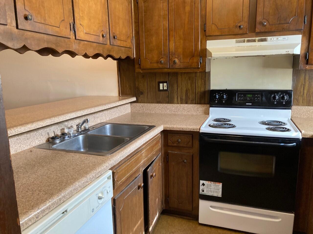 2843 Lumpkin Road, Unit A & B Augusta, GA 30906 - Photo 4 of 41 A Kitchen