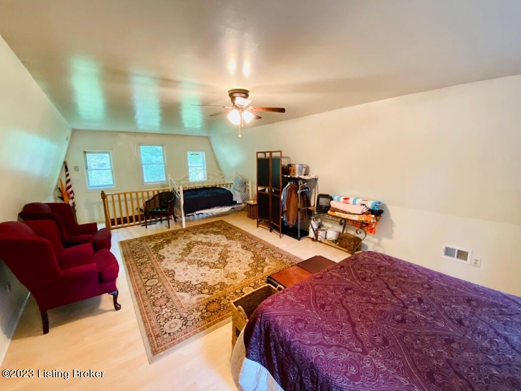 3147 Mayes Creek Road Springfield, KY 40069 - Photo 17 of 34 Upstairs2