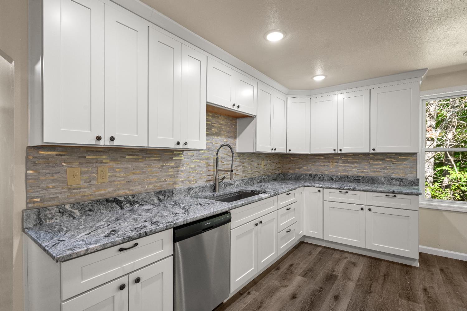 15407 Aberdeen Road Bennington, IN 47011 - Photo 11 of 48