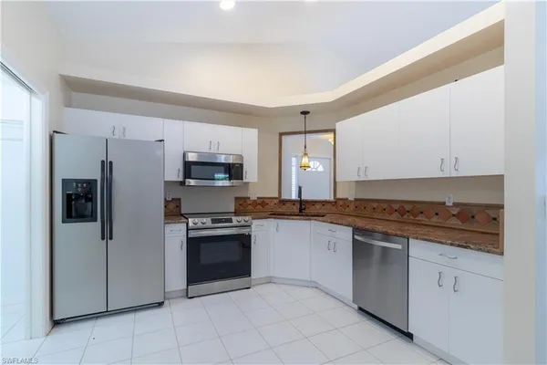 $2,950 | 177 Sabal Lake Drive, Naples, FL 34104