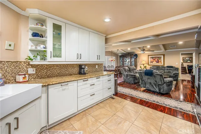 $320,000 | 929 East Foothill Boulevard, Unit 161, Upland, CA 91786