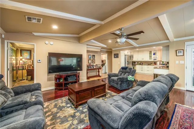 $320,000 | 929 East Foothill Boulevard, Unit 161, Upland, CA 91786