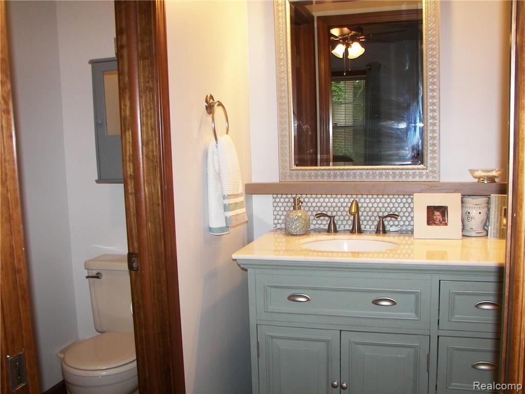 5638 Crooked Lake Road Howell, MI 48843 - Photo 18 of 28 100_6224.JPG