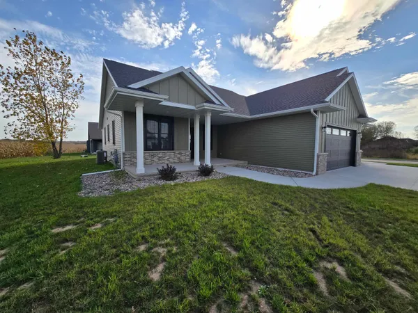 $629,900 | 15 Arbor Ridge Way, Janesville, WI 53548