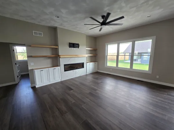$629,900 | 15 Arbor Ridge Way, Janesville, WI 53548