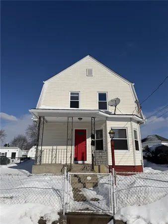 $1,750 | 199 Morris Avenue, Unit 2, Pawtucket, RI 02860