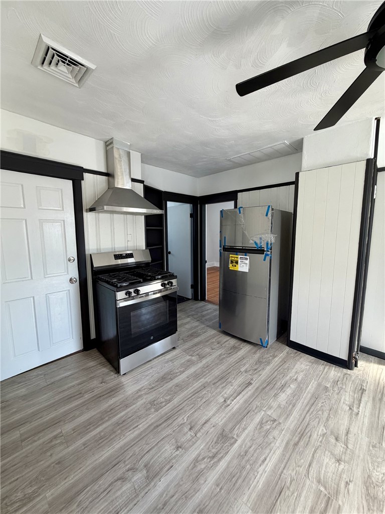 199 Morris Avenue, Unit 2 Pawtucket, RI 02860 - Photo 2 of 11