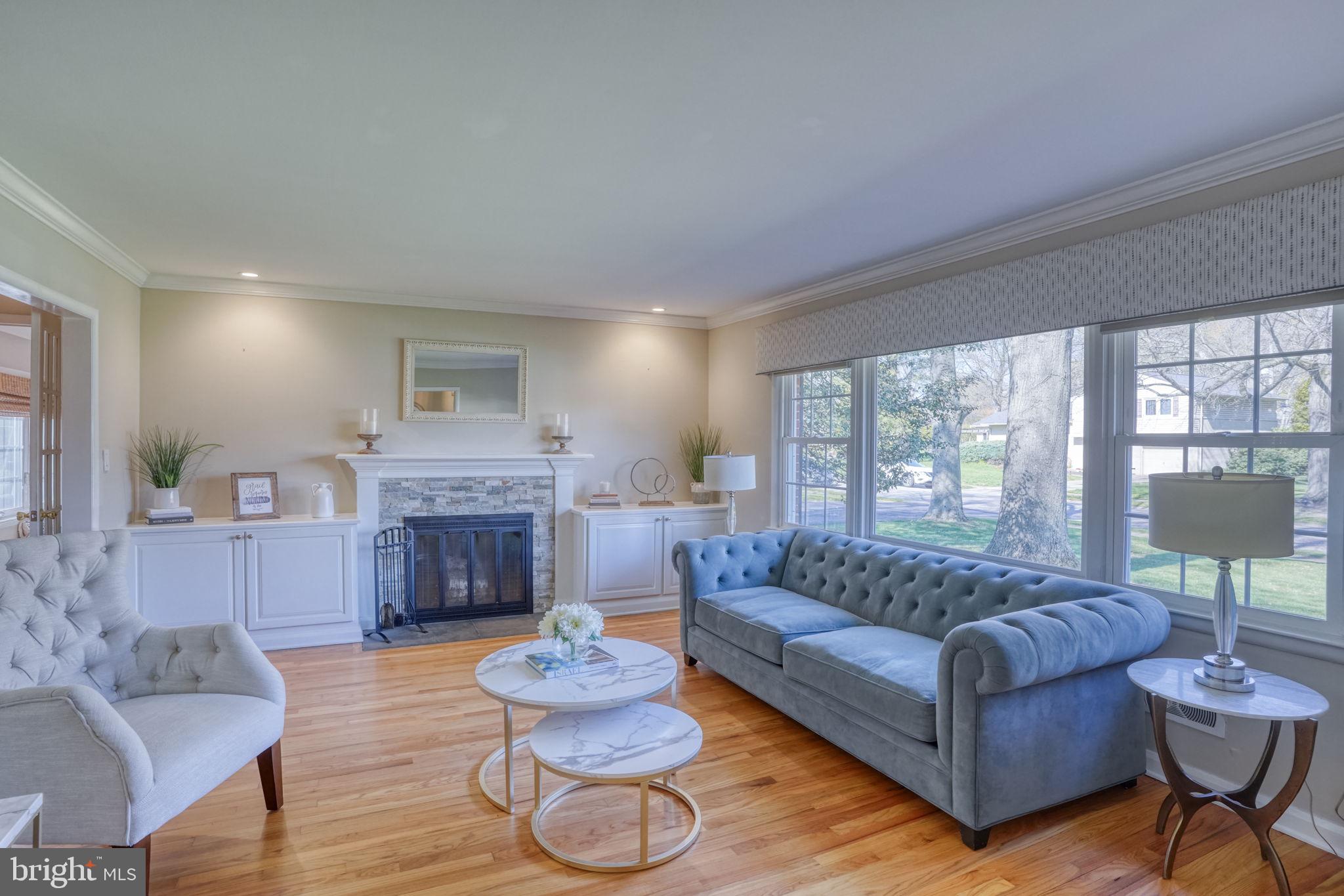 604 Ivydale Road Wilmington, DE 19803 - Photo 7 of 35 Bright and inviting living space.