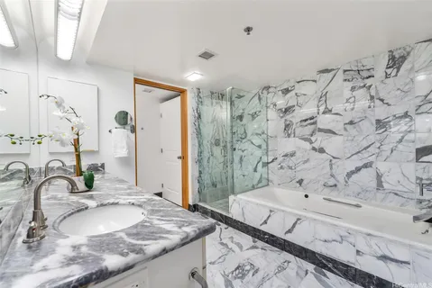 $835,000 | 1888 Kalakaua Avenue, Unit 3203, Honolulu, HI 96815