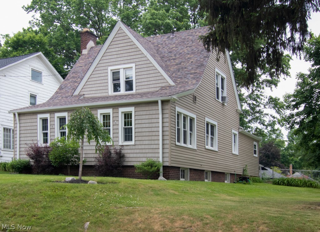 725 Mentor Road Akron, OH 44303 - Photo 2 of 35 Gallery Image 2
