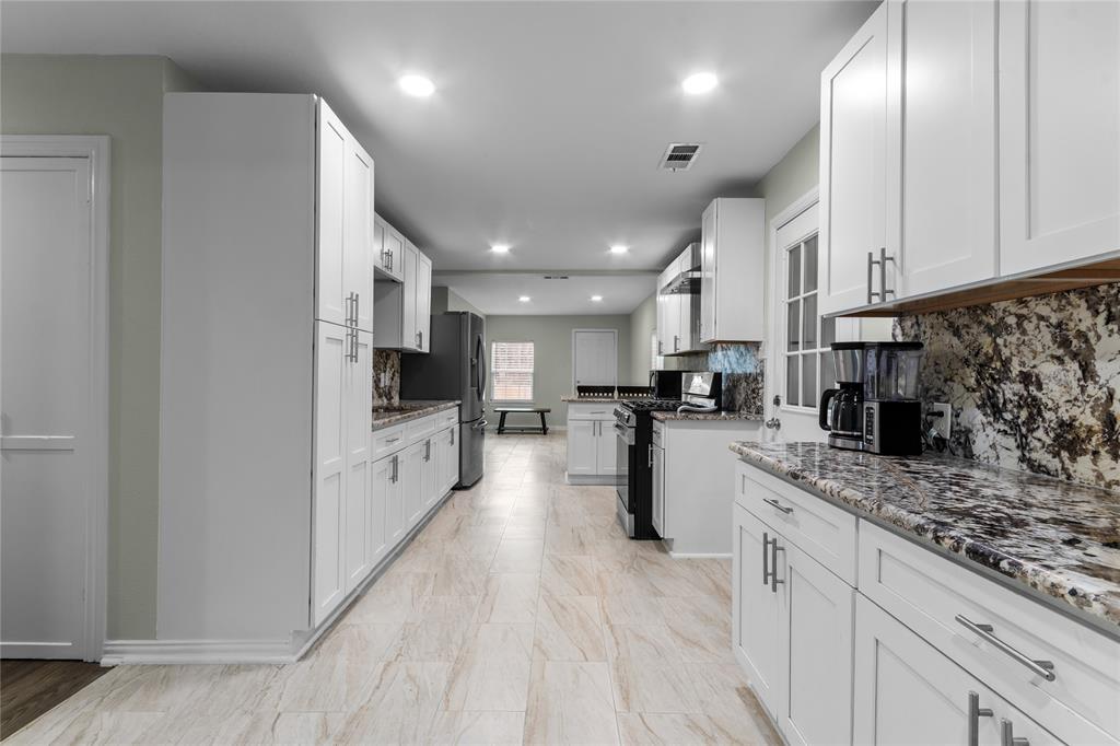 5826 Overlook Drive Dallas, TX 75227 - Photo 7 of 26