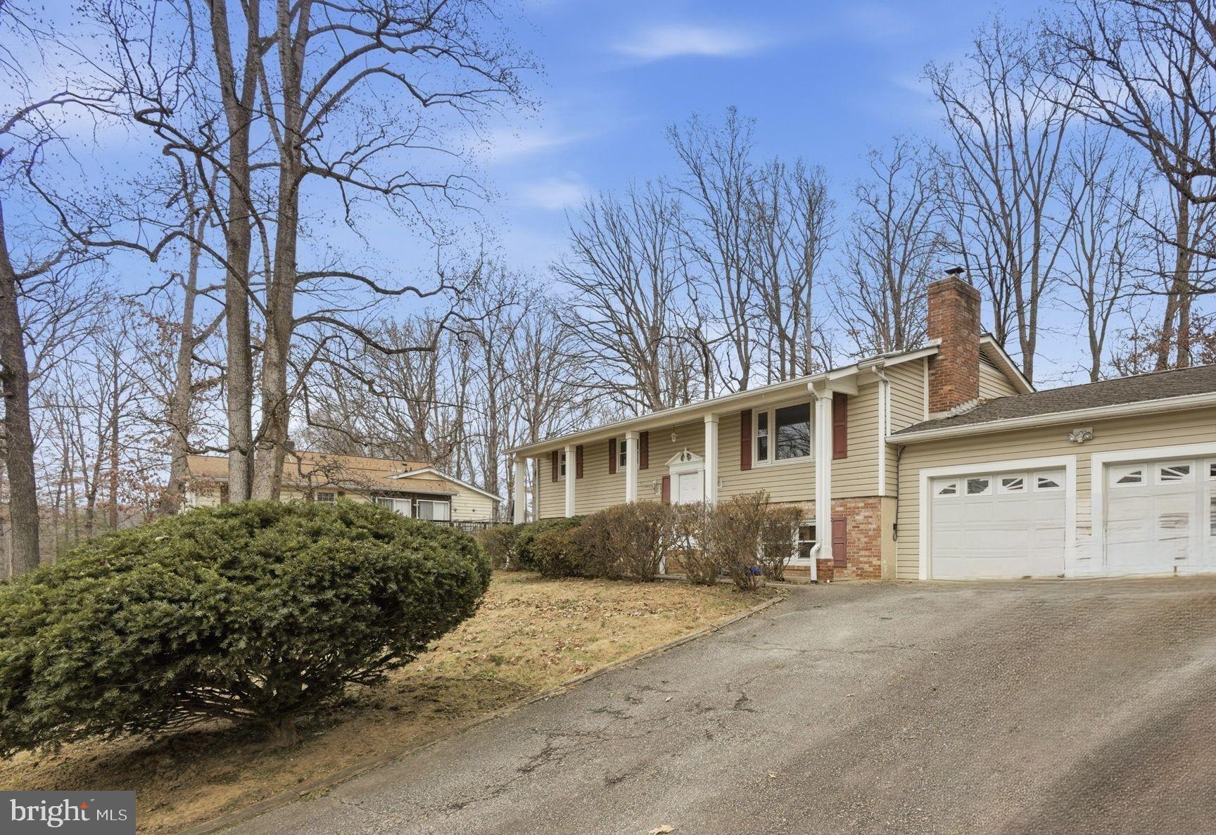 2640 Omisol Road Woodbridge, VA 22192 - Photo 2 of 41