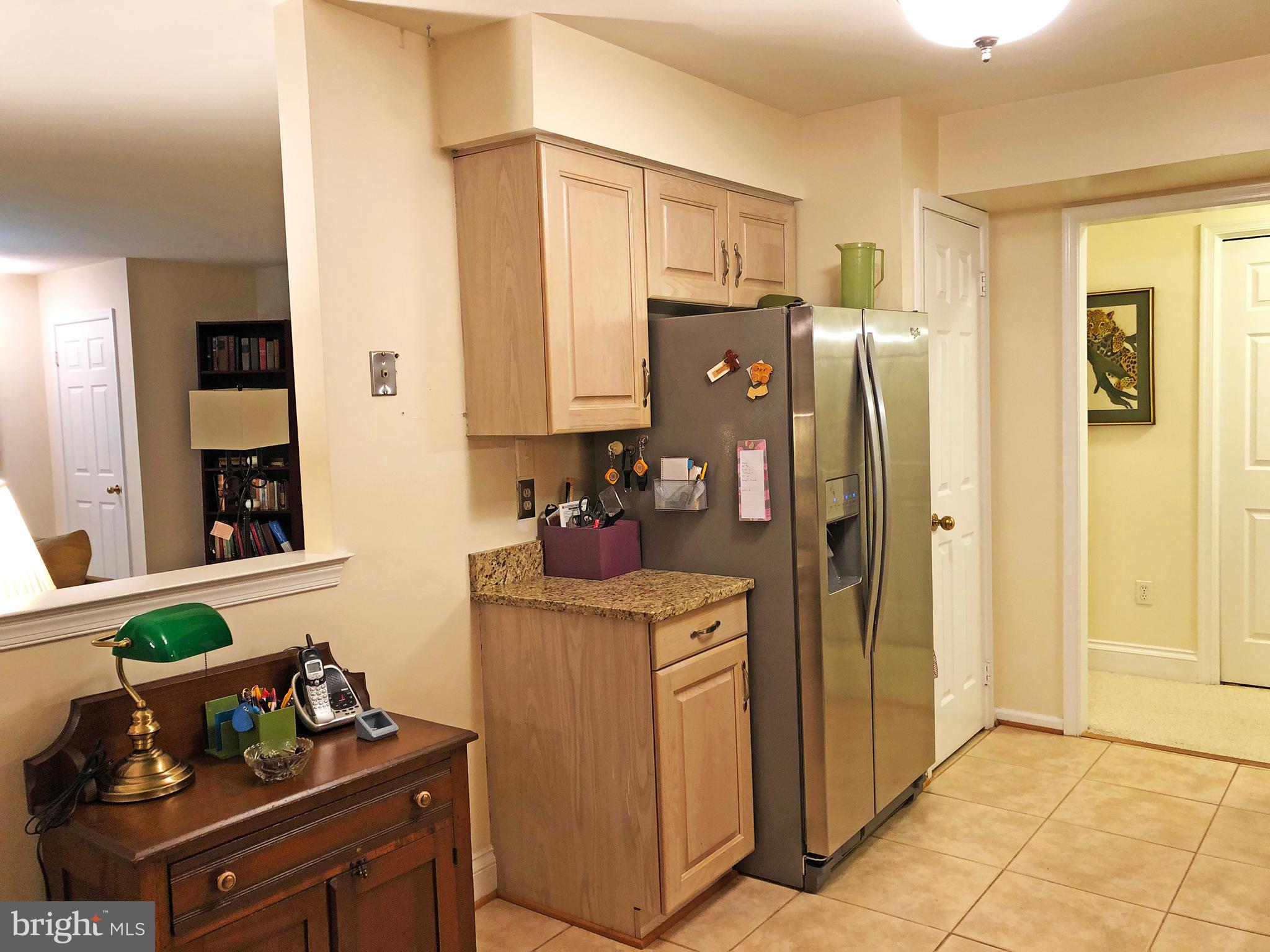 1575 Church Hill Place, Unit 1575 Reston, VA 20194 - Photo 11 of 31 Kitchen - stainless steel refrigerator, s/c stove