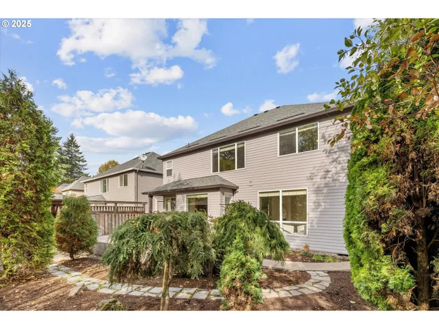 $725,000 | 7360 Southwest Bouchaine Court, Wilsonville, OR 97070