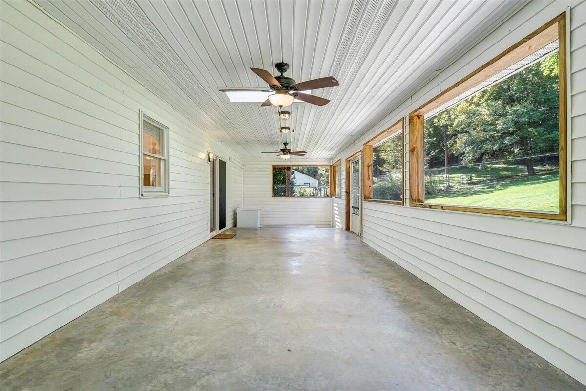 1261 Mountain Pass Road Blue Ridge, VA 24064 - Photo 36 of 85 22-MIB01602