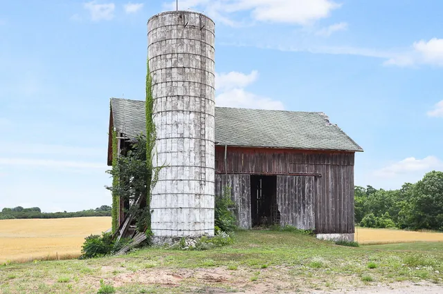 $275,000 | 3604 West Lever Road, Hart, MI 49420