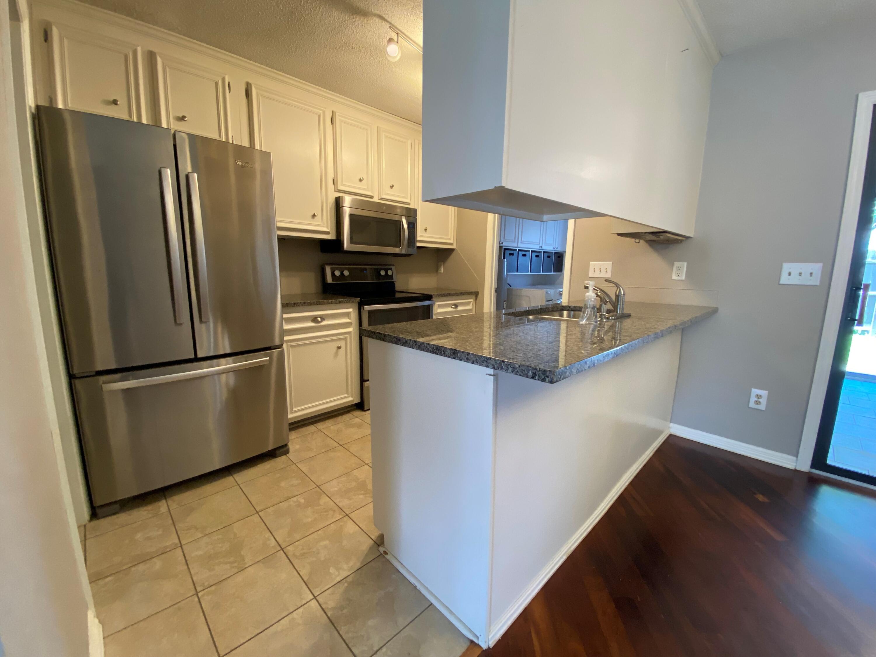 985 Bay Tree Circle, Unit C Mount Pleasant, SC 29464 - Photo 8 of 25 8