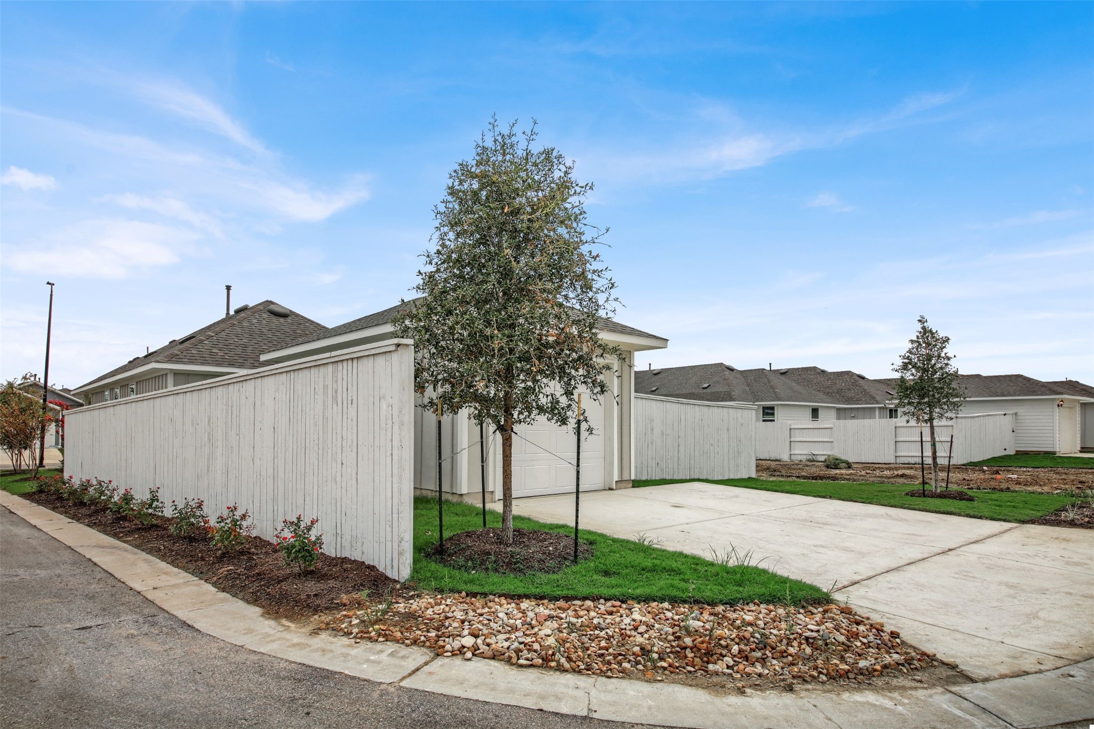 126 Huckleberry Lane Elgin, TX 78621 - Photo 5 of 33