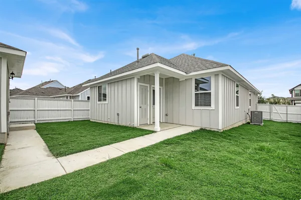 $298,000 | 126 Huckleberry Lane, Elgin, TX 78621