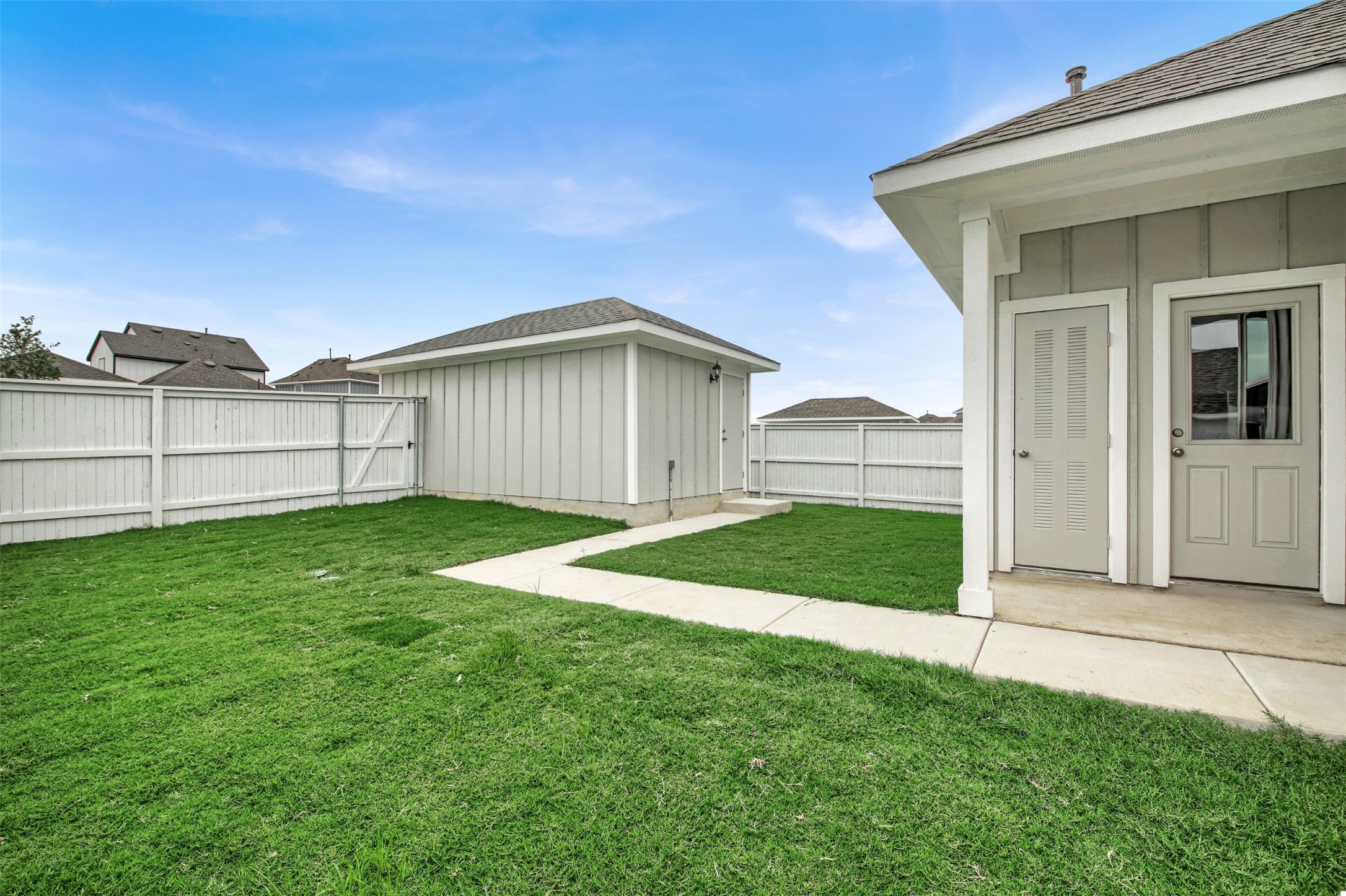 126 Huckleberry Lane Elgin, TX 78621 - Photo 10 of 33