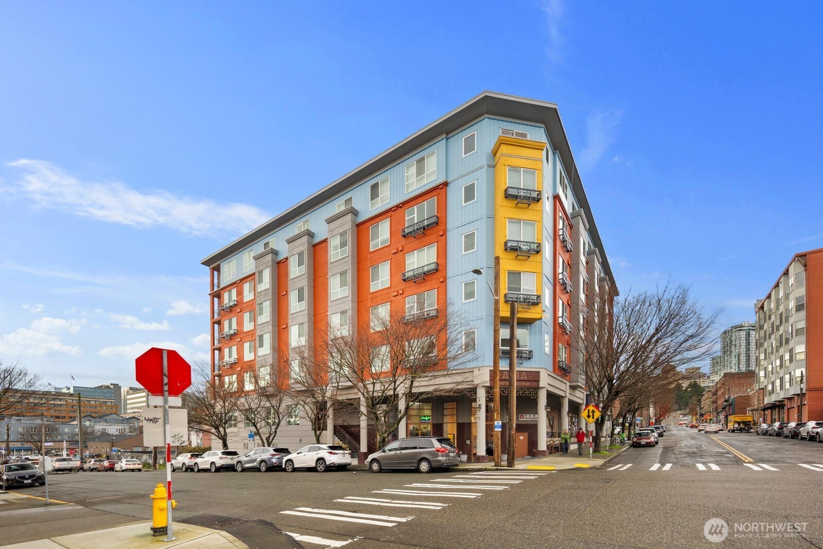 668 South Lane Street, Unit 314 Seattle, WA 98104 - Photo 35 of 36 a view of a building with a street
