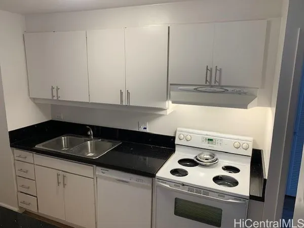 $2,350 | 1778 Ala Moana Boulevard, Unit 813, Honolulu, HI 96815