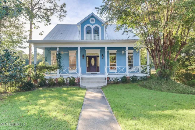 $415,000 | 1066 Conley Circle, Ocean Springs, MS 39564