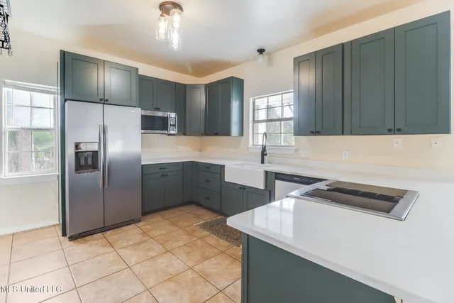 $415,000 | 1066 Conley Circle, Ocean Springs, MS 39564