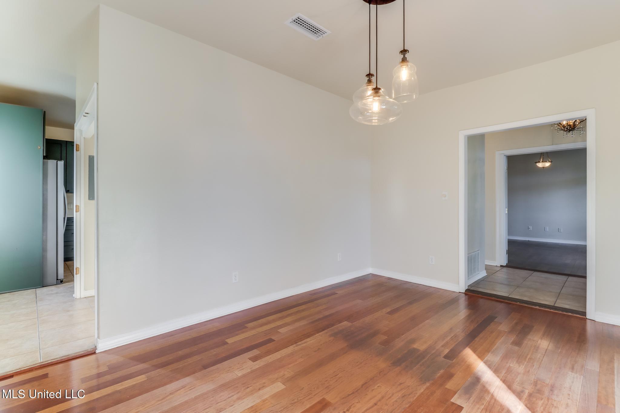 1066 Conley Circle Ocean Springs, MS 39564 - Photo 20 of 54 IMG_9167