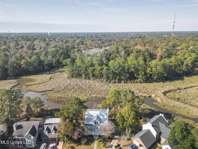 $415,000 | 1066 Conley Circle, Ocean Springs, MS 39564