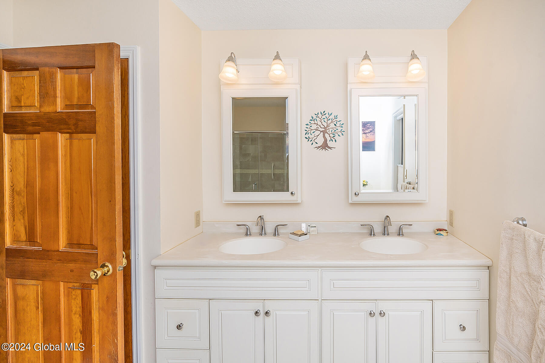 147 Kingsley Road Ballston, NY 12027 - Photo 23 of 42 master bath 2