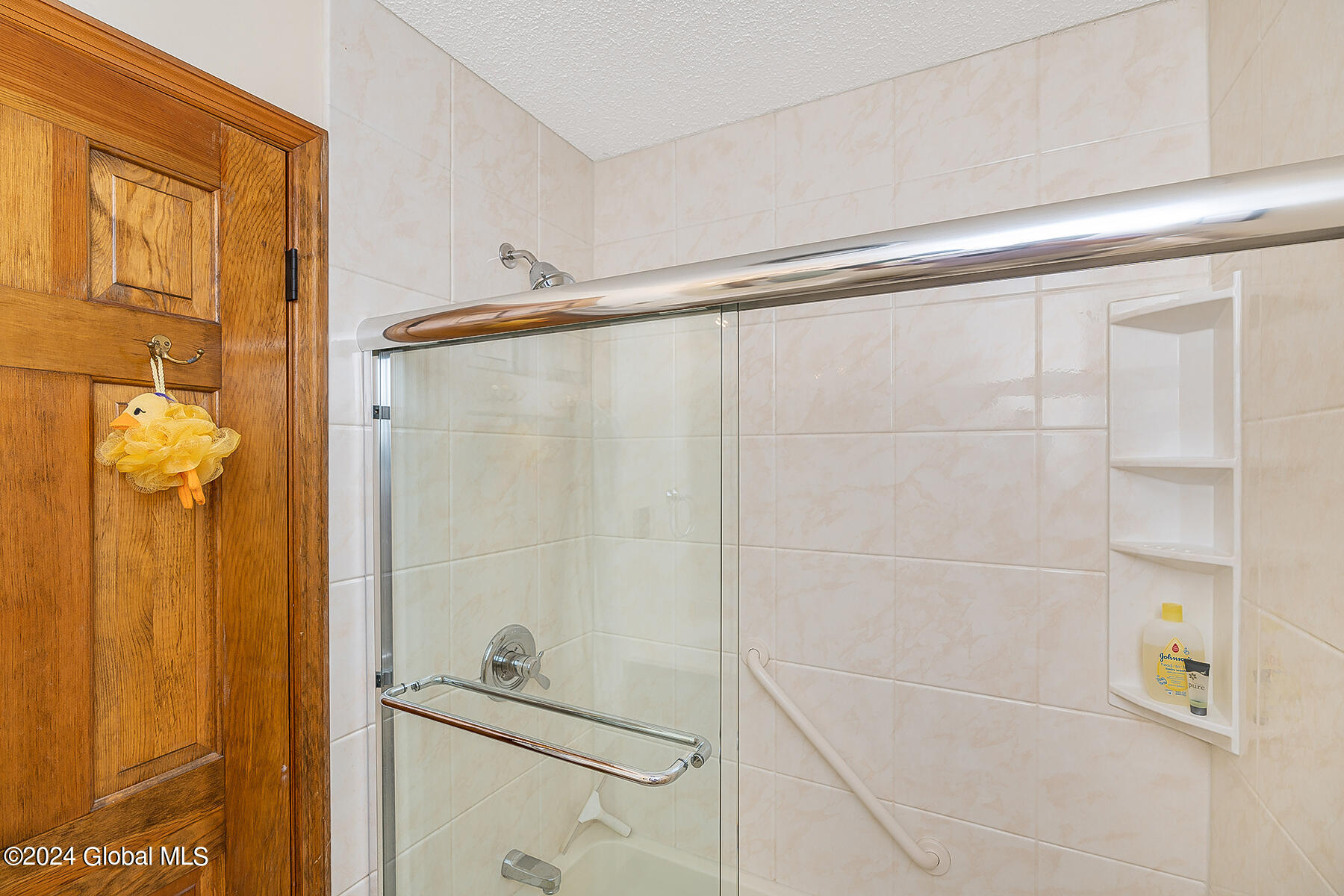 147 Kingsley Road Ballston, NY 12027 - Photo 33 of 42 fam bath tub