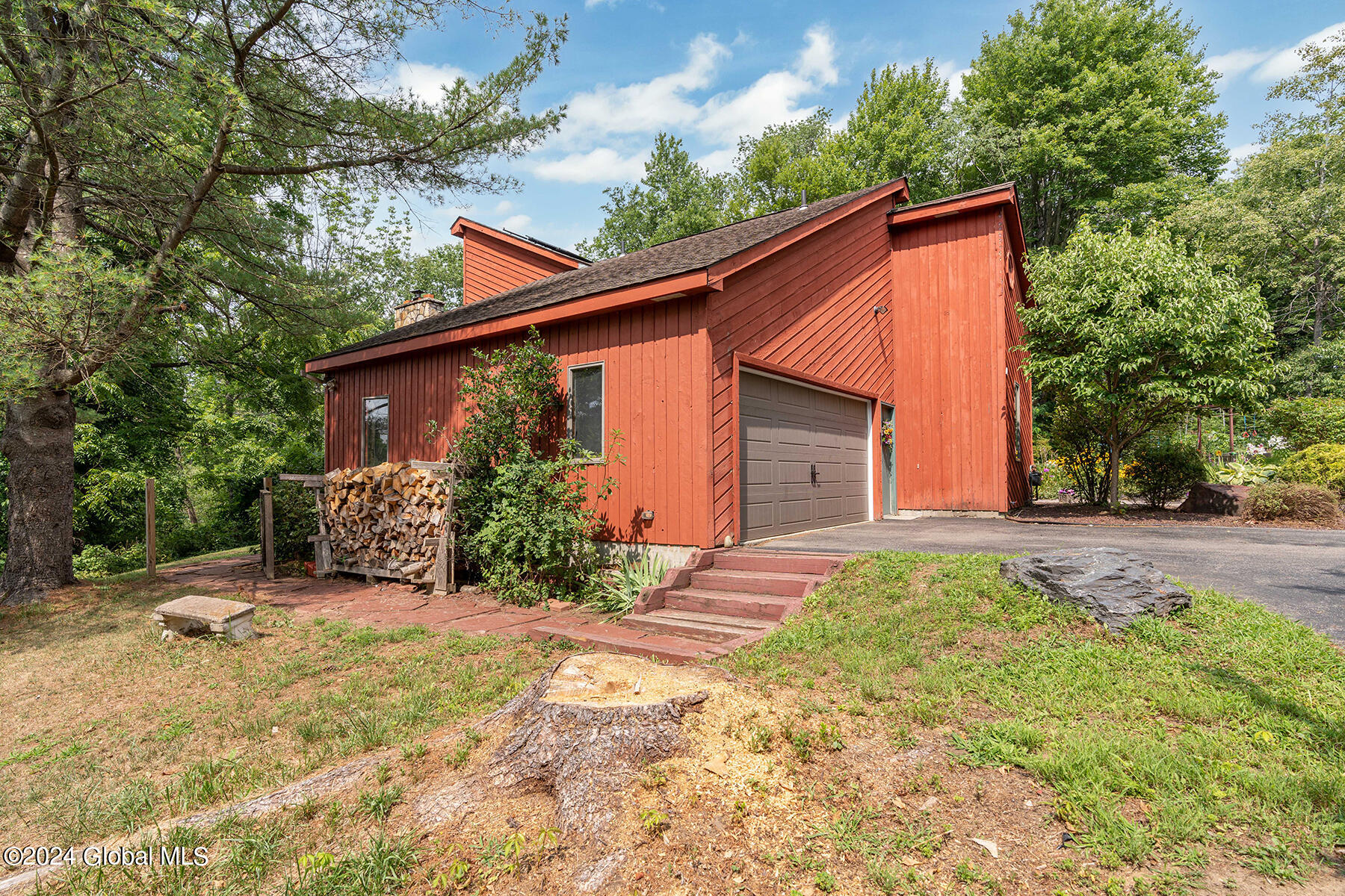 147 Kingsley Road Ballston, NY 12027 - Photo 36 of 42 side 1