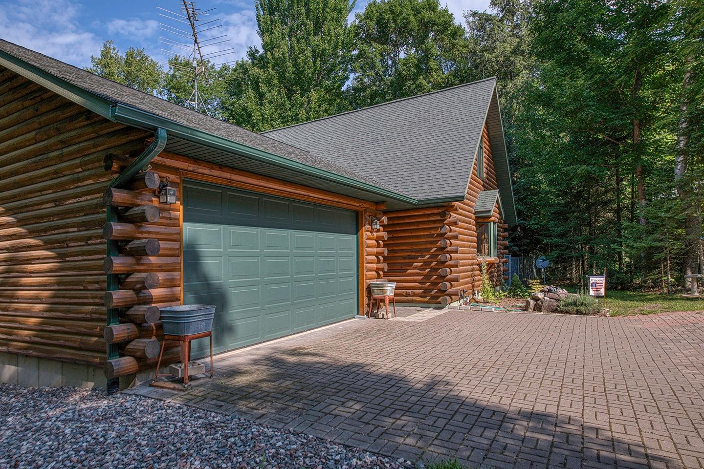 9237 Hemlock Row Road Presque Isle, WI 54557 - Photo 5 of 38 Gallery Image 5