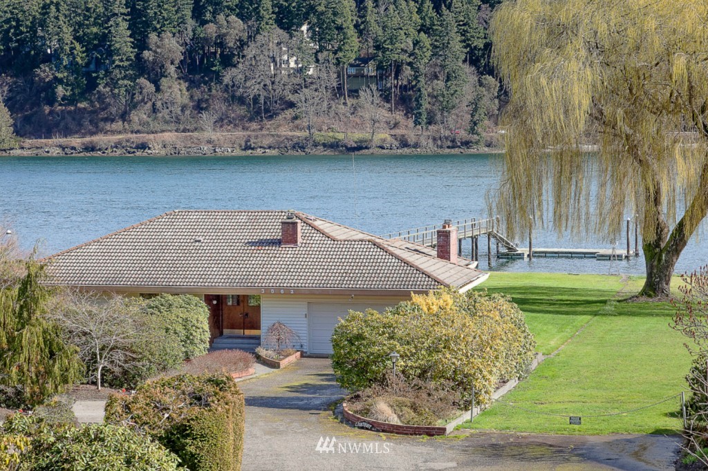 3062 Rocky Point Road Northwest Bremerton, WA 98312 - Photo 2 of 25 Gallery Image 2