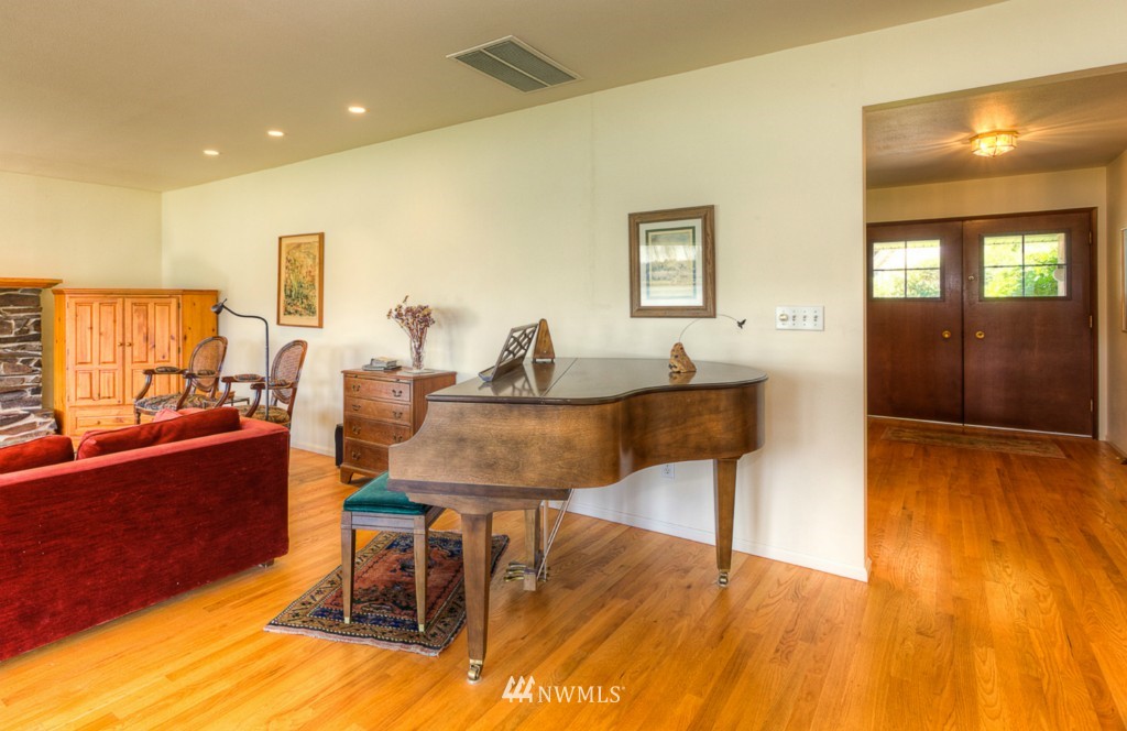 3062 Rocky Point Road Northwest Bremerton, WA 98312 - Photo 16 of 25 Gallery Image 16