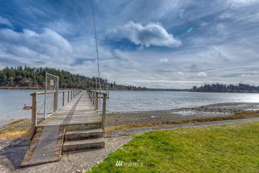3062 Rocky Point Road Northwest Bremerton, WA 98312 - Photo 3 of 25 Gallery Image 3
