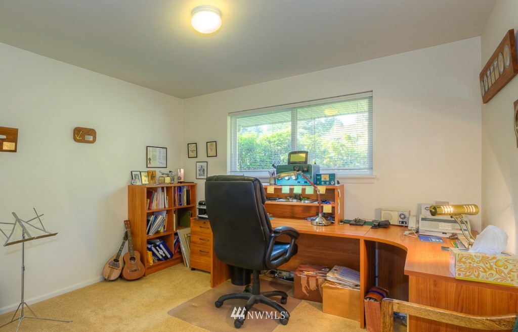 3062 Rocky Point Road Northwest Bremerton, WA 98312 - Photo 22 of 25 Gallery Image 22