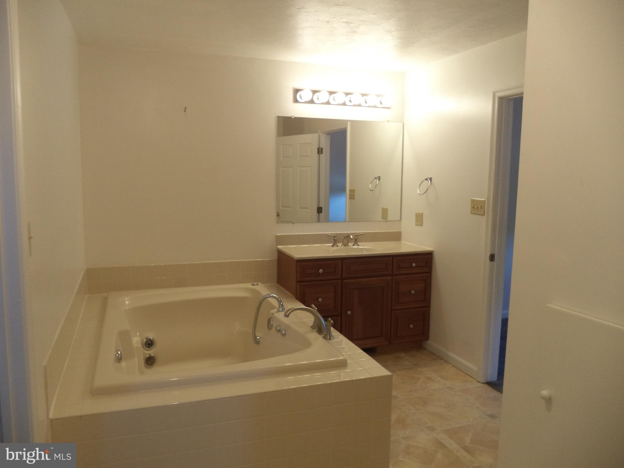 401 Springbrook Court, Unit 1 Hanover, PA 17331 - Photo 16 of 24 Gallery Image 16