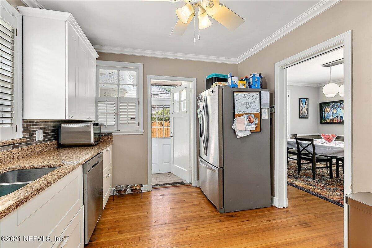 1422 Lakewood Road Jacksonville, FL 32207 - Photo 12 of 39 Kitchen