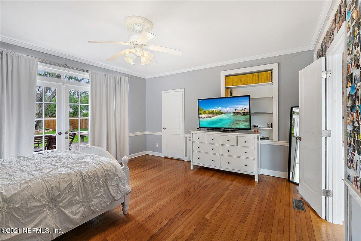 1422 Lakewood Road Jacksonville, FL 32207 - Photo 16 of 39 Downstairs Bedroom