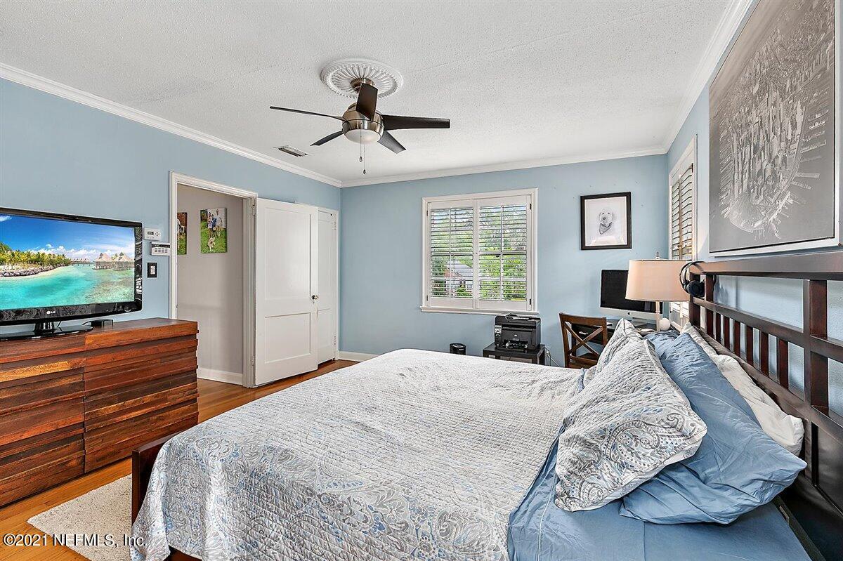 1422 Lakewood Road Jacksonville, FL 32207 - Photo 20 of 39 Primary Bedroom