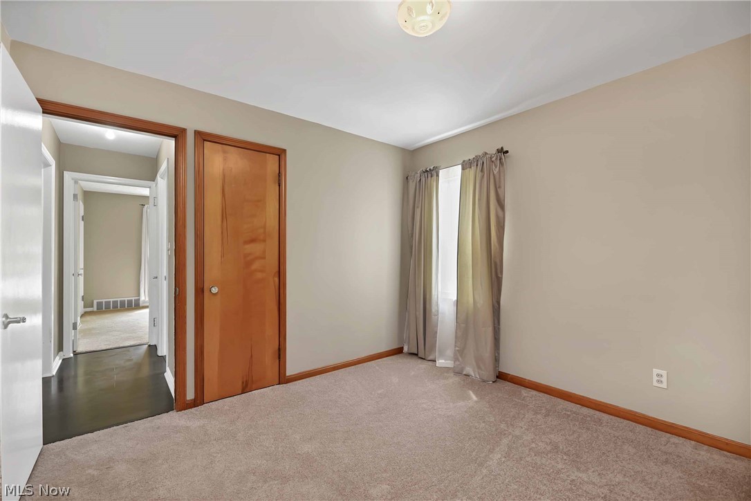 1722 Lorimer Road Cleveland, OH 44134 - Photo 26 of 35