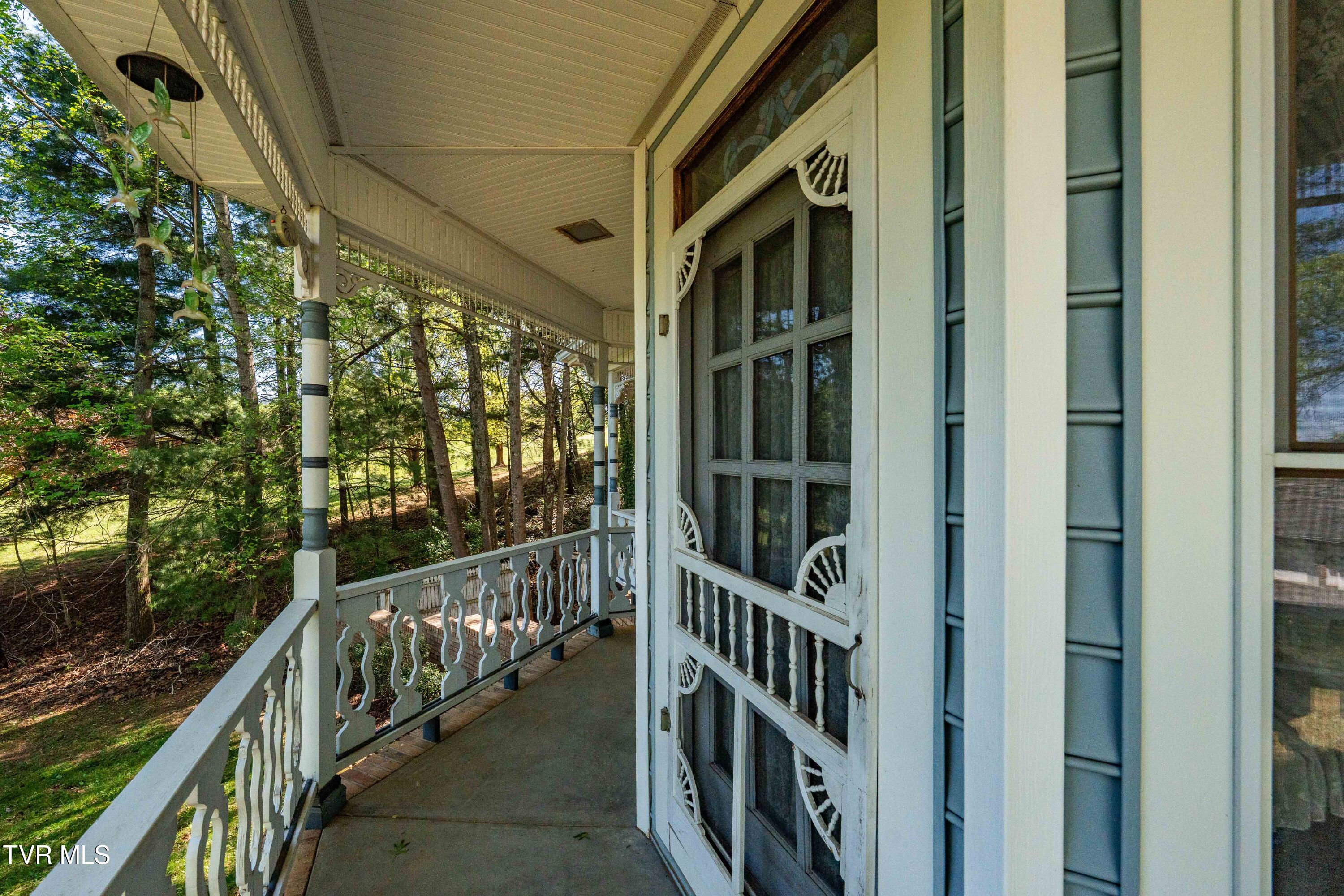 101 Knobb Hill Road Johnson City, TN 37601 - Photo 17 of 117 101 Knobb Hill Rd (50 of 118)