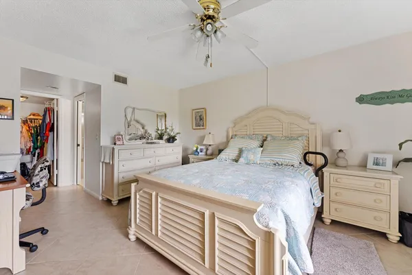 $3,750 | 11282 Green Lake Drive, Unit 204, Boynton Beach, FL 33437